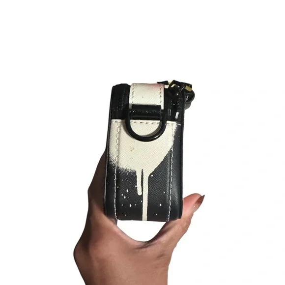 Marc Jacobs Black and Blue Crossbody snapshot Bag with Yellow Strap - Picture 4 of 12